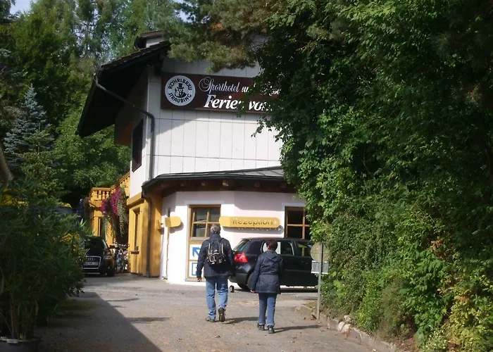 Ferien Vom Ich, Bayerischer Wald, & Restaurant Hotel 3*