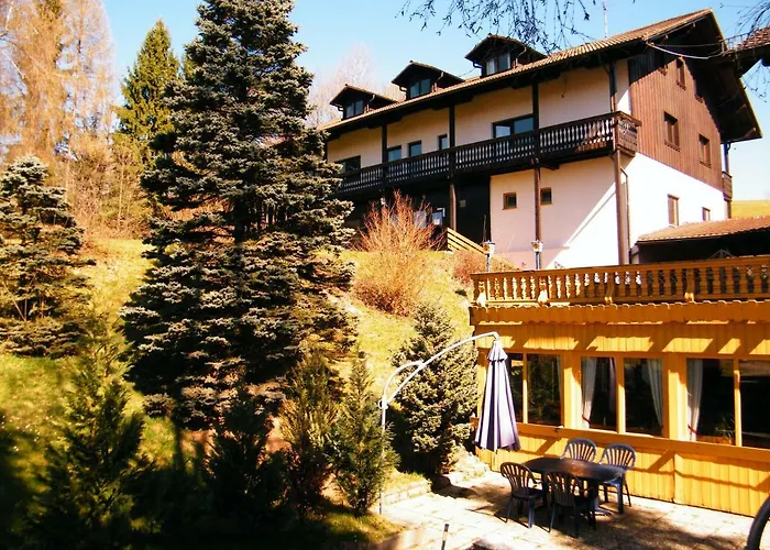 Ferien Vom Ich, Bayerischer Wald, & Restaurant Hotel Neukirchen (Lower Bavaria)